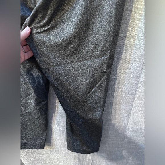 Old Navy Active High-Rise Crop Leggings For Women size XL - Picture 5 of 8